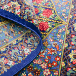 クム産シルク絨毯 花文様 四隅に花瓶 小ぶりラグ