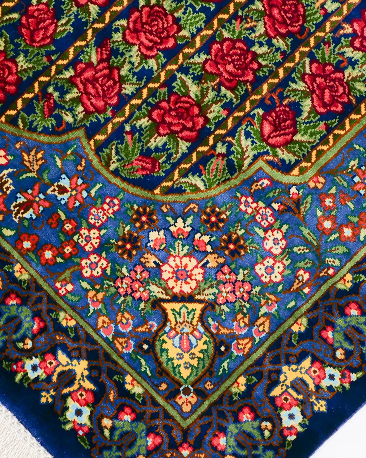 クム産ペルシャ絨毯 シルク製 花模様 玄関マット