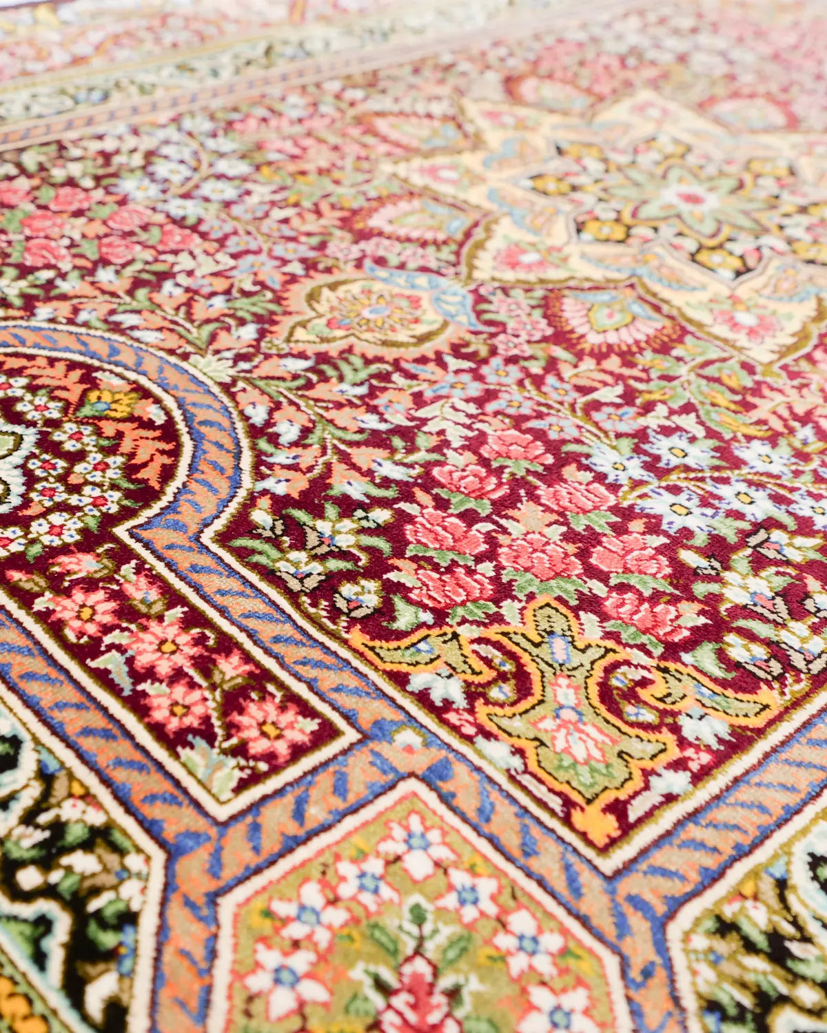 ペルシャ絨毯 クム産 ネマティ工房 シルク 62×92cm 多色 玄関マット ペルシャ絨毯 クム産 ネマティ工房 シルク 62×92cm 多色 玄関マット