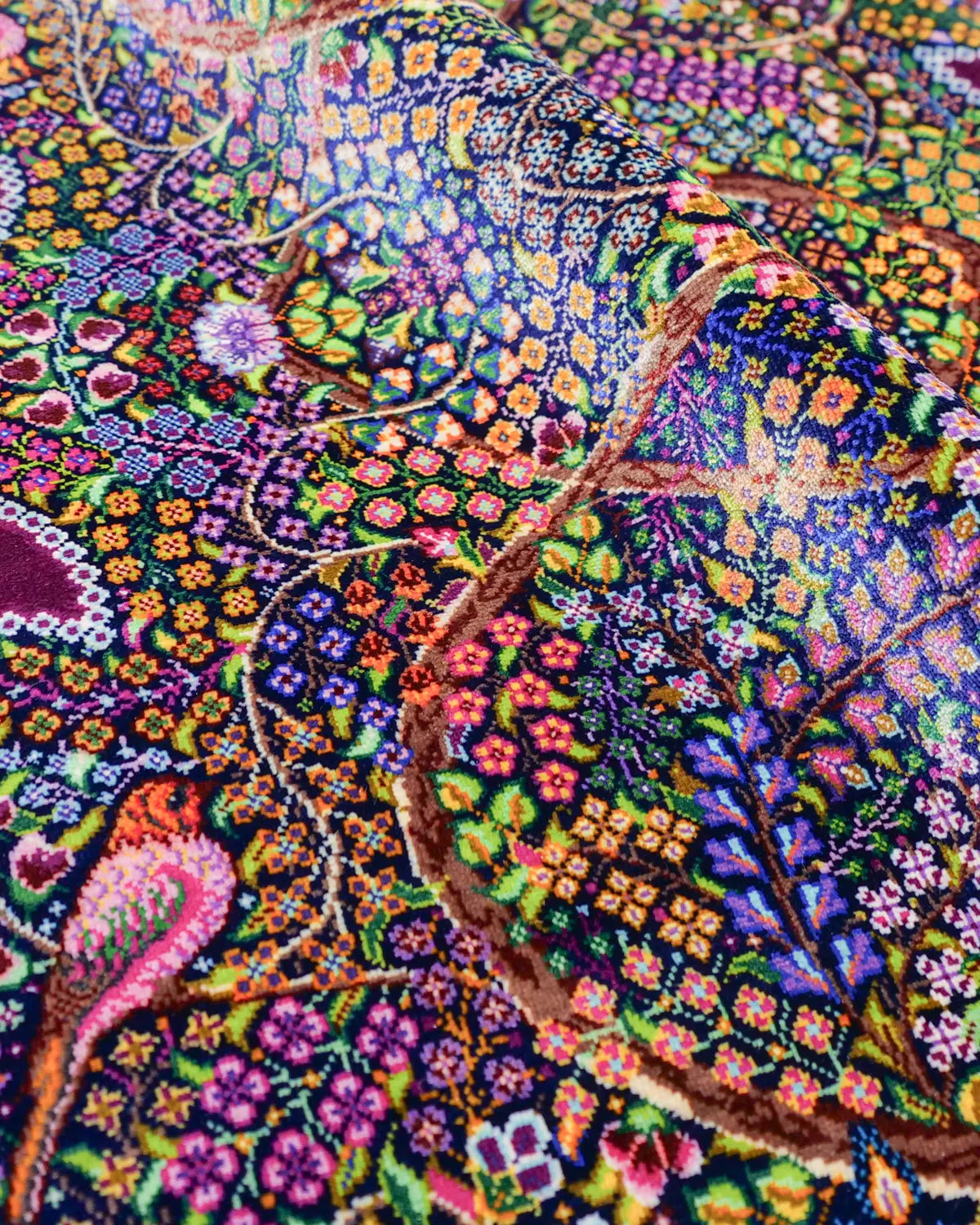 高級シルク絨毯 クム レザイエ 繊細な花文様