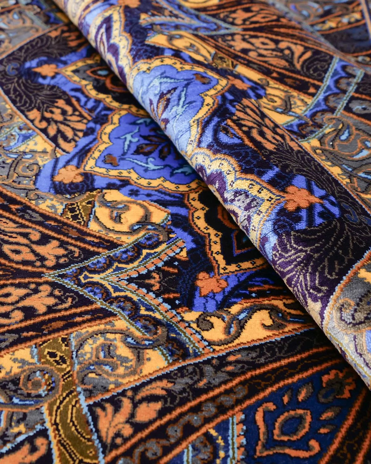 ペルシャ絨毯 クム産 ケラマティアン工房 シルク 約82×127cm 紫 玄関