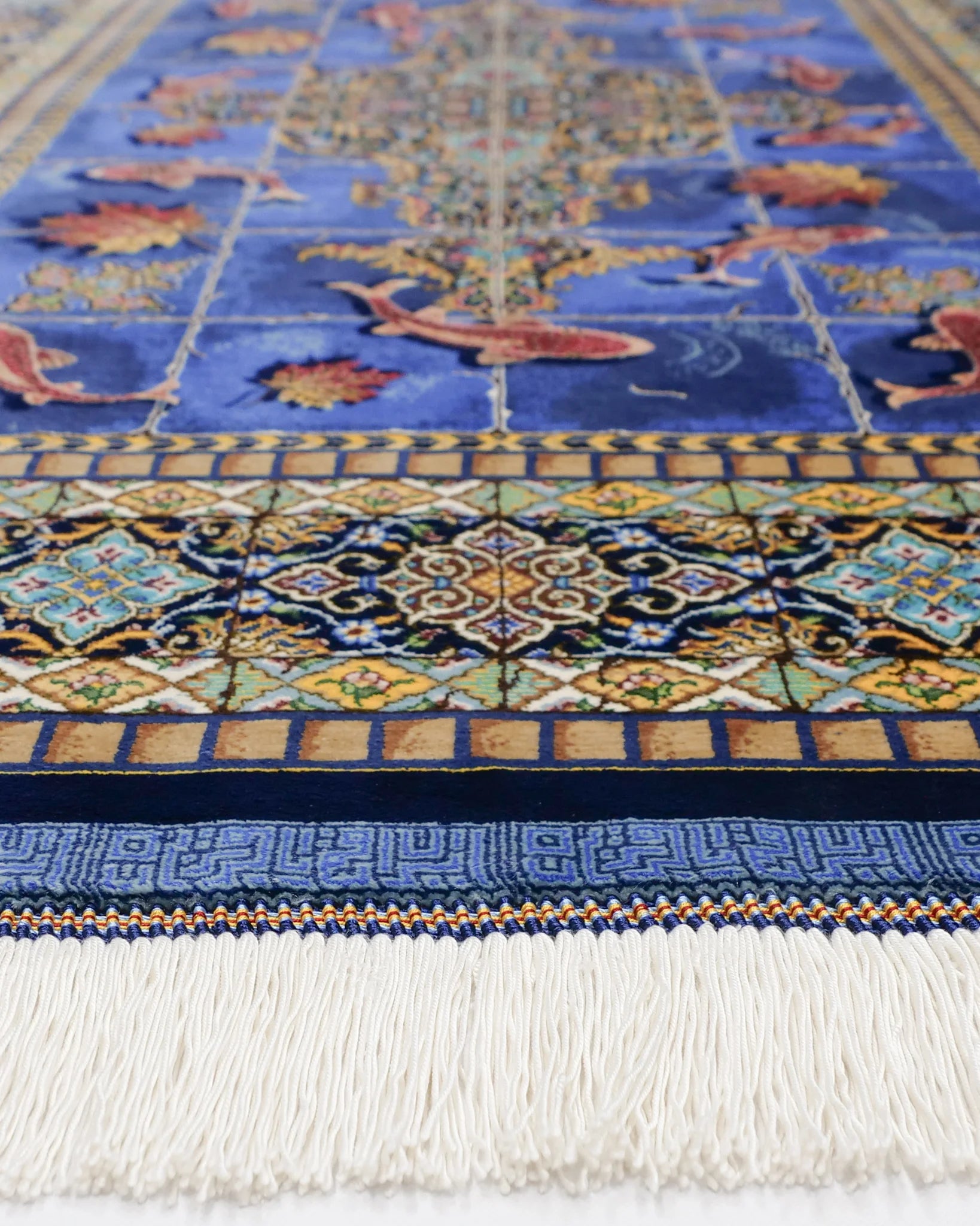 ペルシャ絨毯 クム産 バゲルザデ工房 シルク 約78×130cm|SATHI RUGS ペルシャ絨毯 クム産 バゲルザデ工房 シルク 約78×130cm|SATHI RUGS