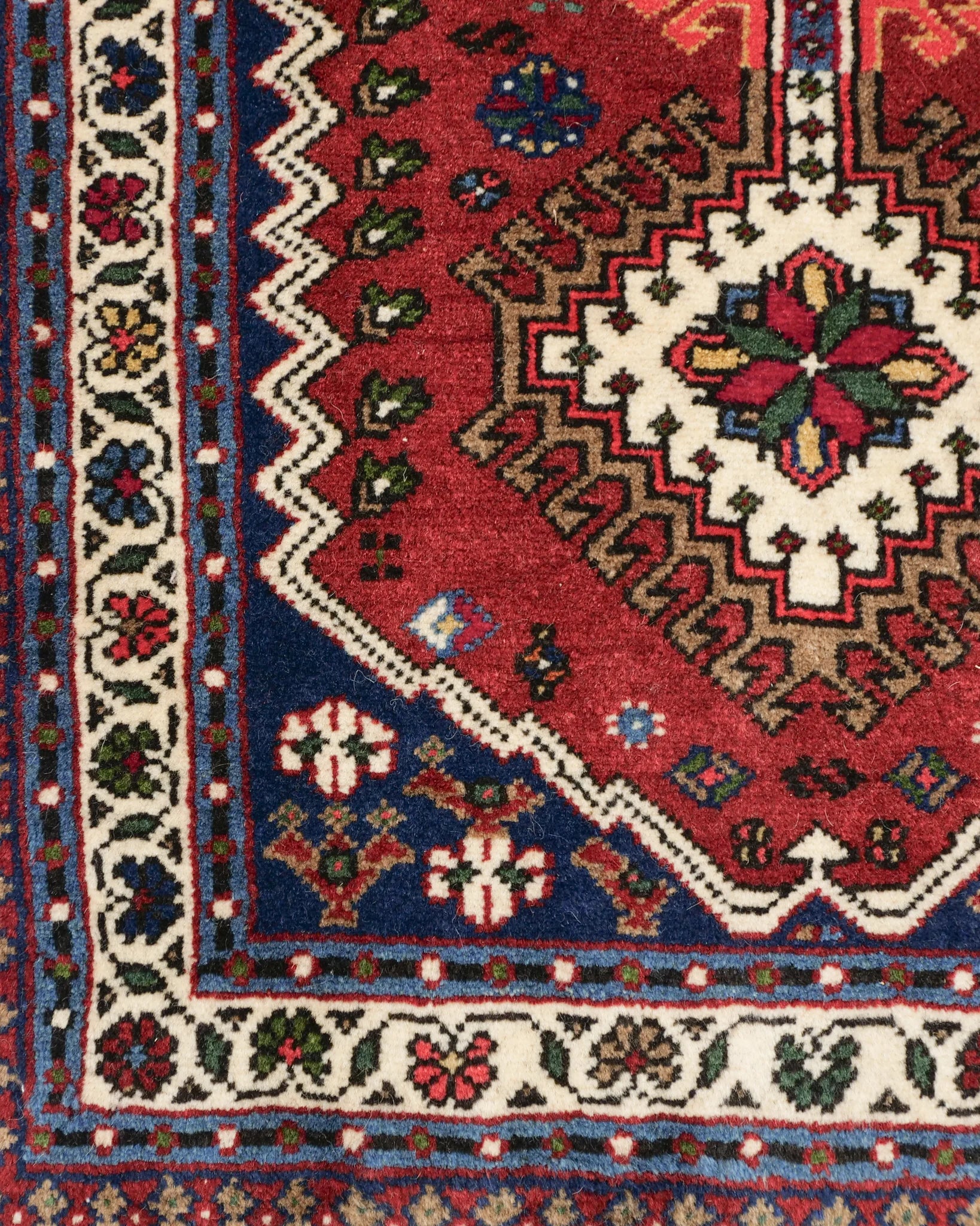 ペルシャ絨毯 ヤラメ 約57cm x 90cm|SATHI RUGS ペルシャ絨毯 ヤラメ 約57cm x 90cm|SATHI RUGS