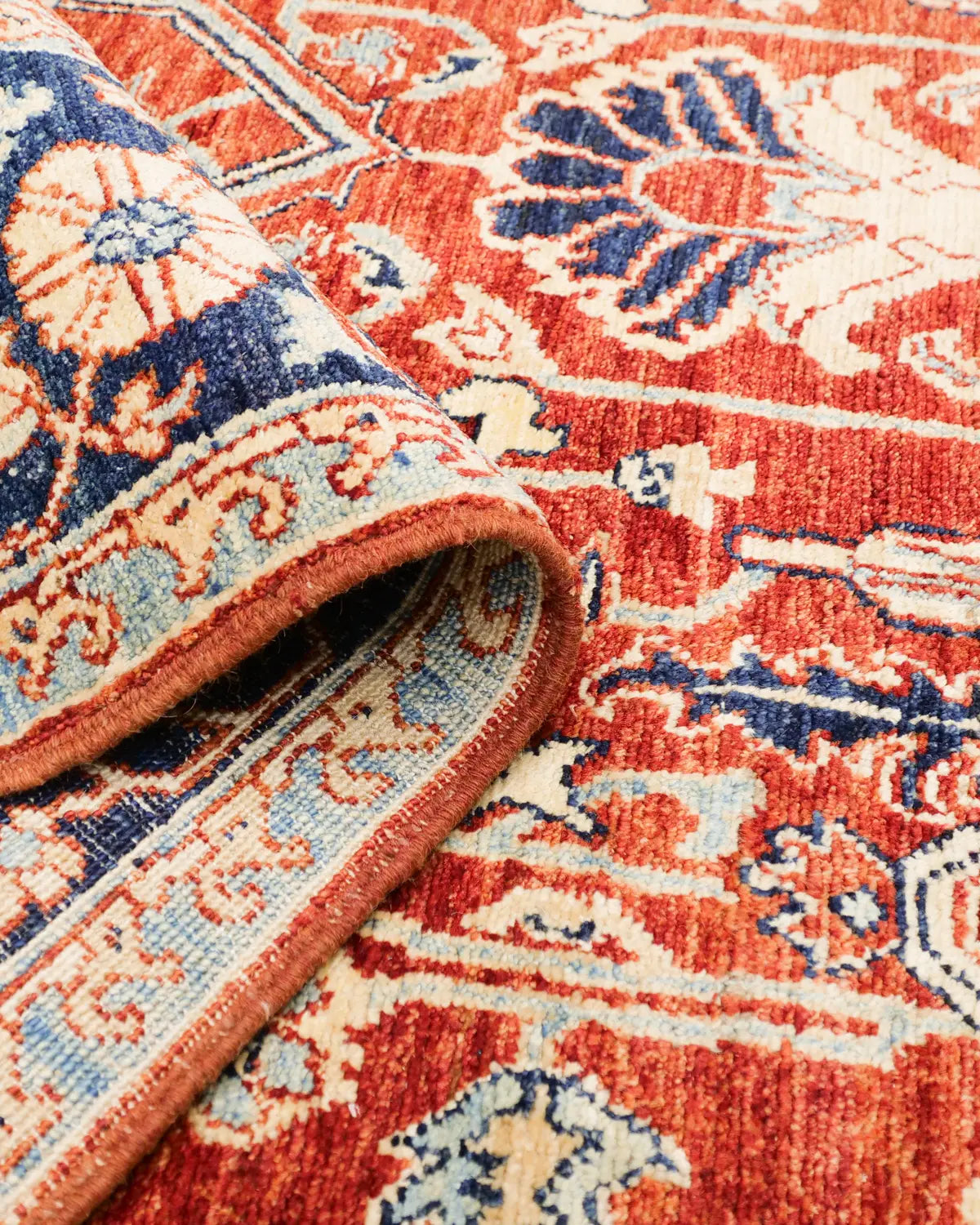 花のような文様 アフガニスタン産ウール絨毯