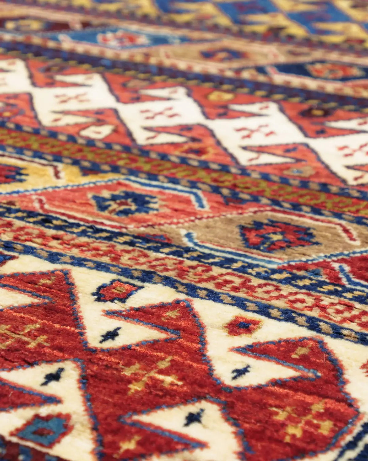 部族絨毯 ヤラメ族 ペルシャギャッベ 手織り