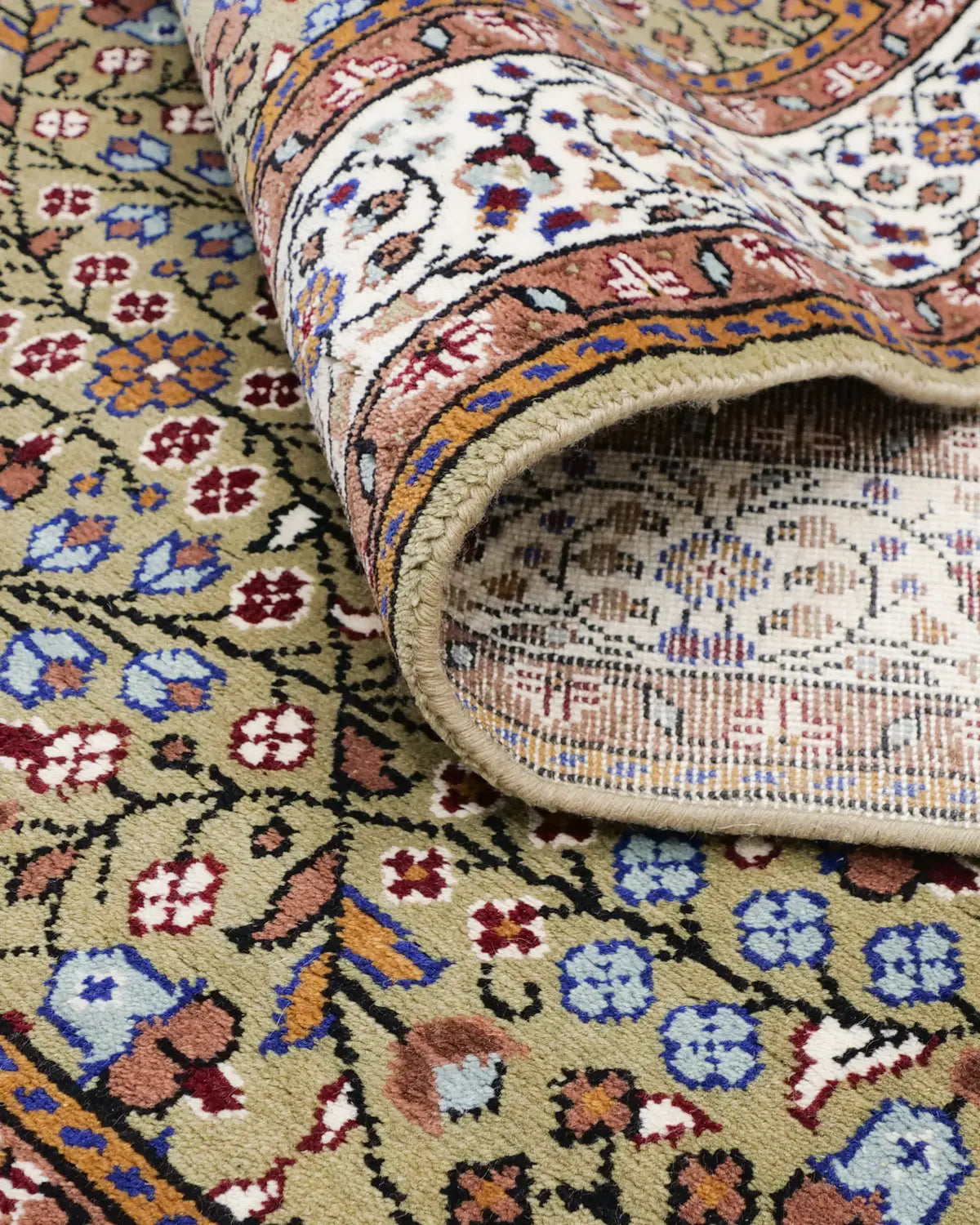 トルコ絨毯 カイセリ産 約150cm x 218cm|SATHI RUGS トルコ絨毯 カイセリ産 約150cm x 218cm|SATHI RUGS