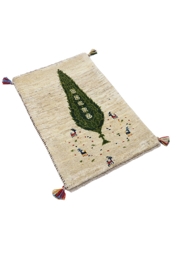 ペルシャ・シーラーズ産の手織り絨毯
