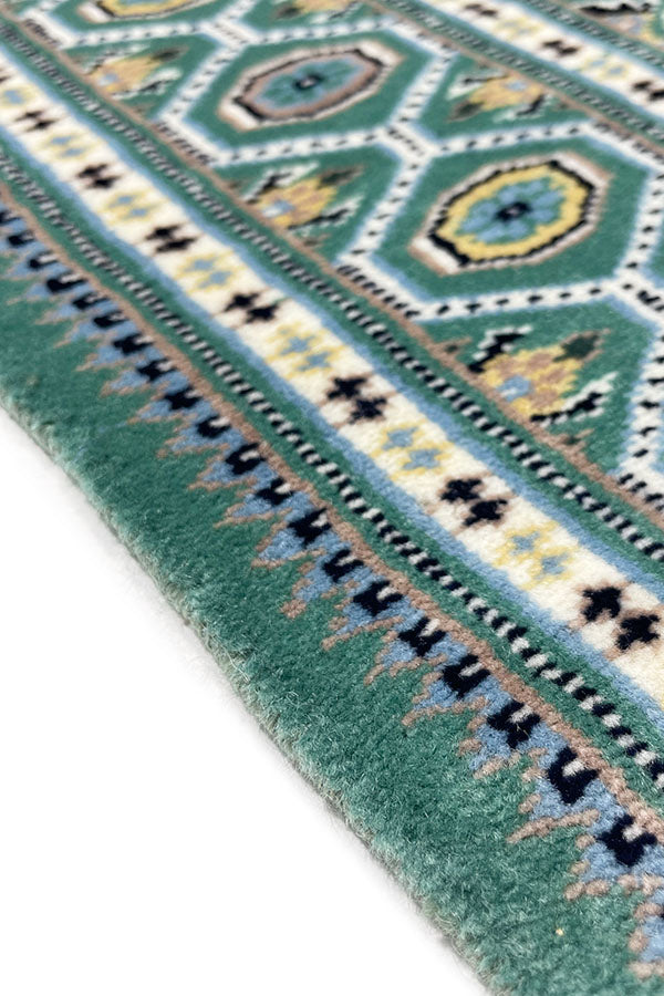 パキスタン絨毯　ファインクオリティ　約63cm x 96cm