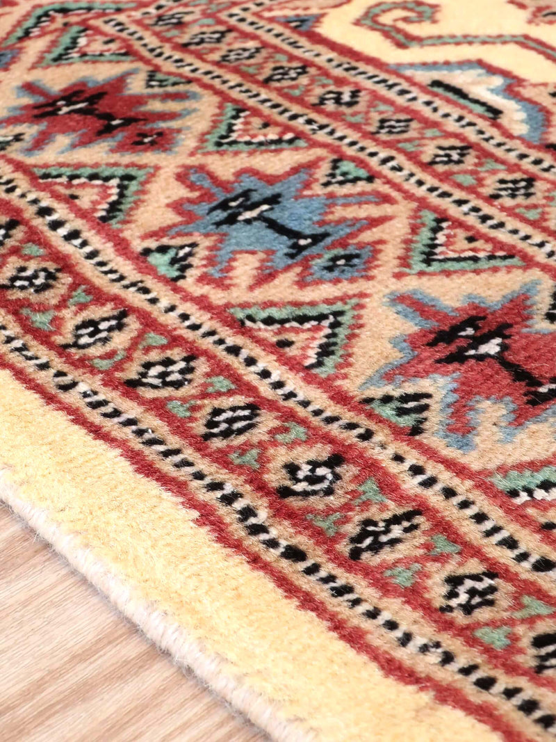 手織りウール絨毯 - パンジャーブ州の伝統的なデザイン