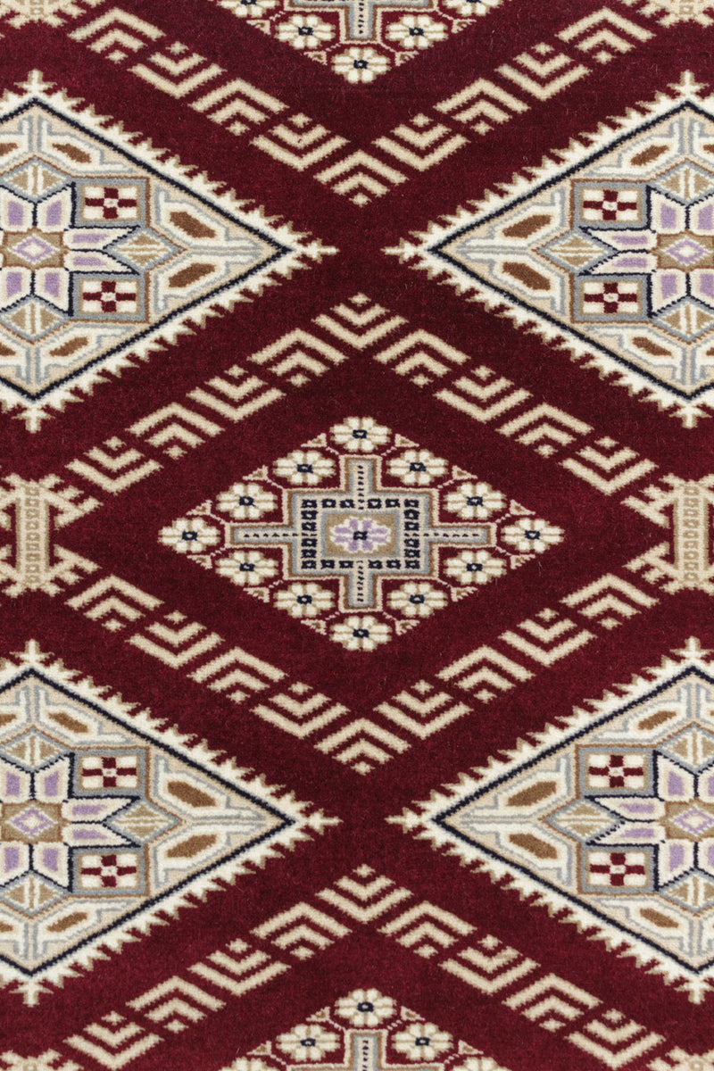 パキスタン絨毯の中でも最上ランク、織りの細かさ12/24を誇るウールの手織り絨毯、サイズ：206cm x 258cm