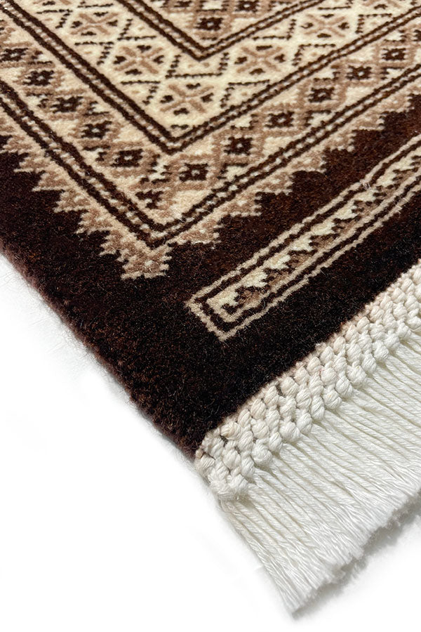 パキスタン絨毯<br>ファインクオリティ<br>約63cm x 105cm