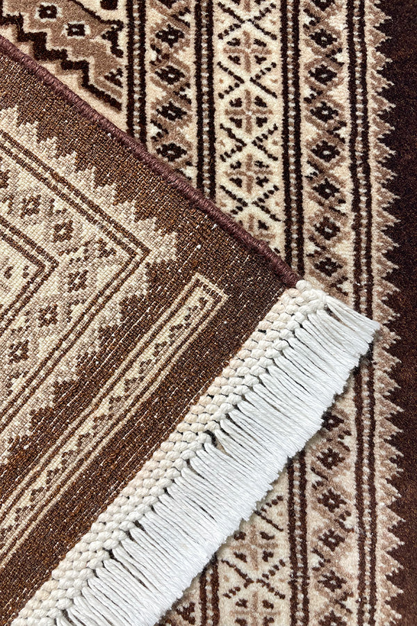 茶色のパキスタン絨毯玄関マット