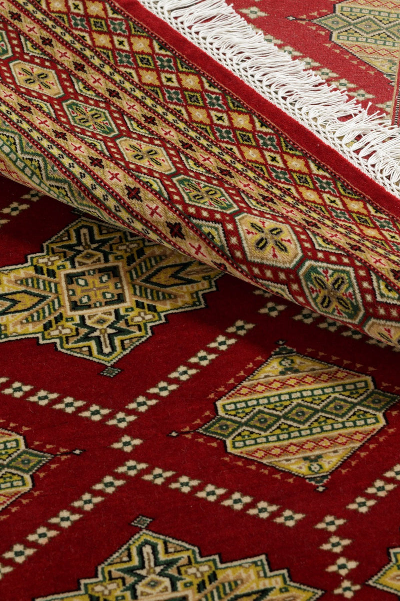 パキスタン絨毯 <br>ファインクオリティ<br>約139cm x 200cm