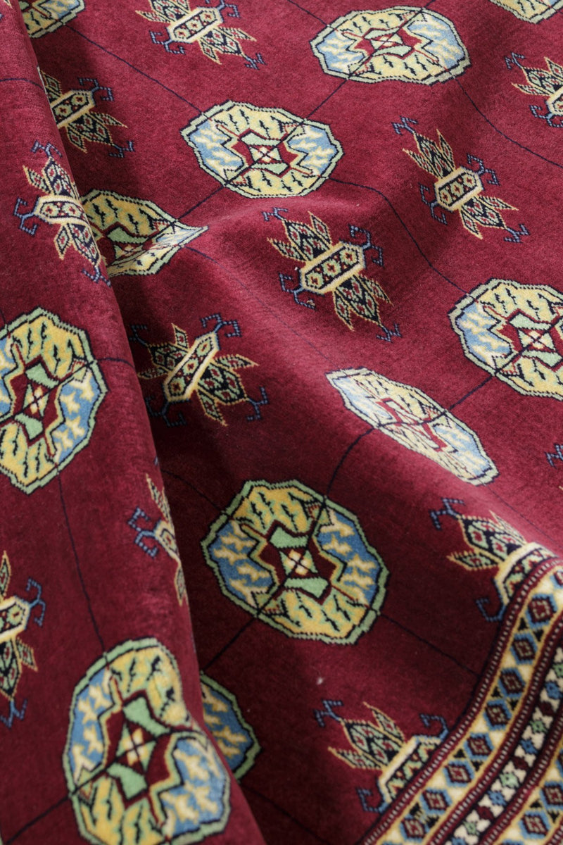 パキスタン絨毯 <br>ファインクオリティ<br>約149cm x 205cm