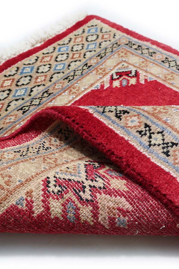 パキスタン絨毯　約47cm x 79cm