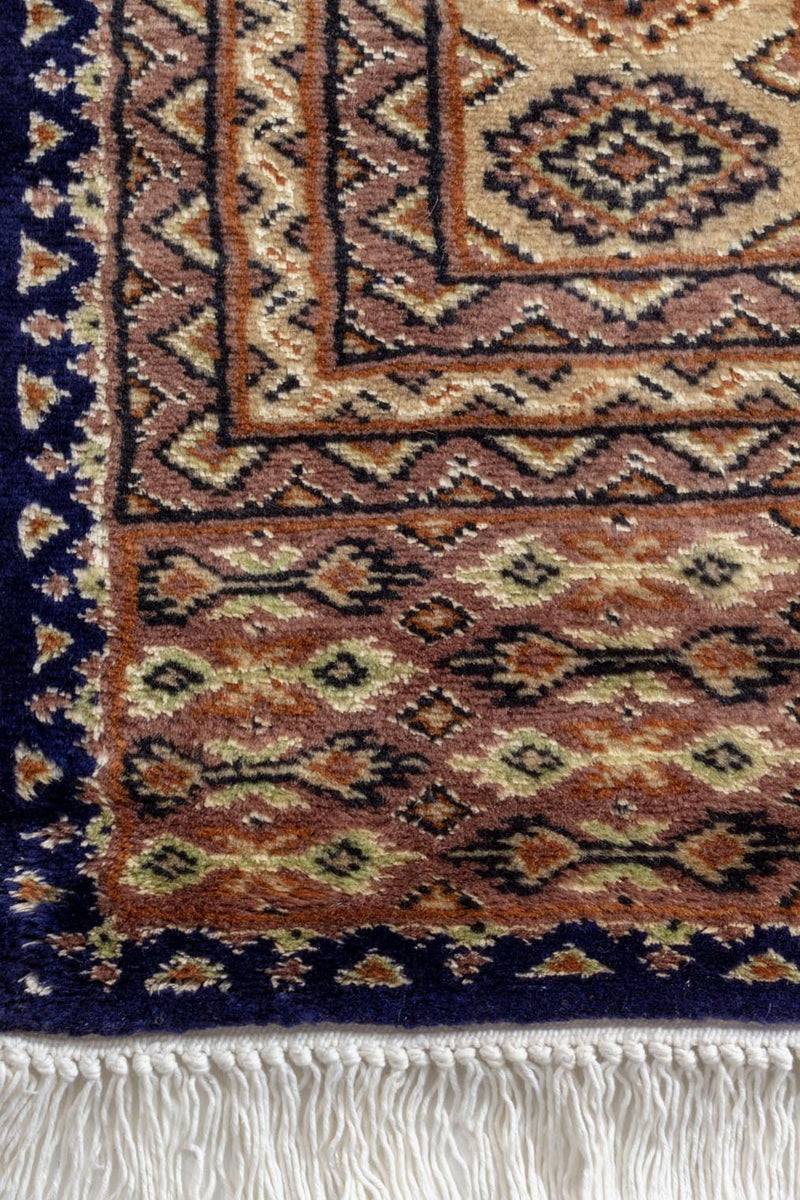 パキスタン絨毯  <br>約197cm x 253cm
