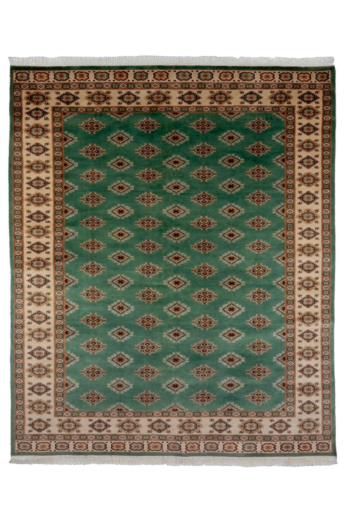 ペルシャの伝統を受け継いでいるパキスタン絨毯