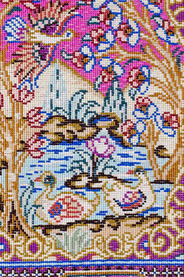 イラン・クム産ピンクベースのペルシャ絨毯玄関マットの織りの密度