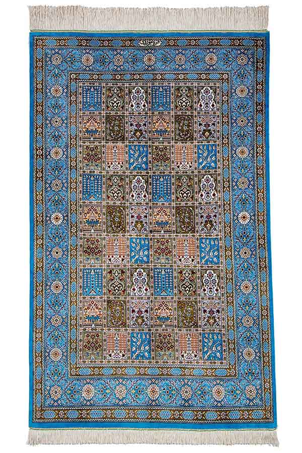 ペルシャ絨毯　シルク　約80cm x 123cm