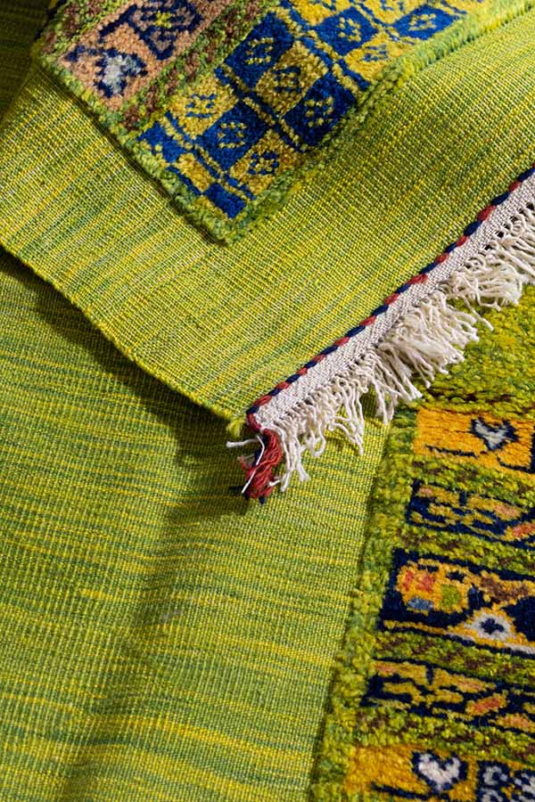 イラン産の手織りペルシャキリム ラグの詳細