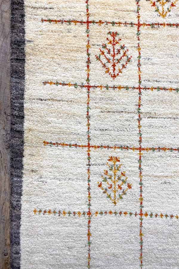 シーラーズ地方の高品質絨毯 - ユニークな格子模様