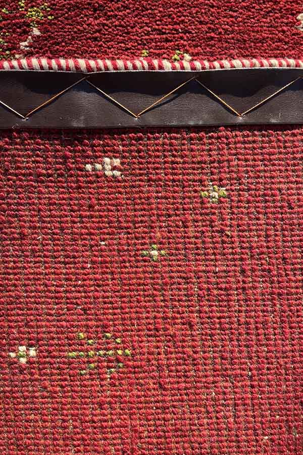 家族の健康と幸福を願う手織りカーペット