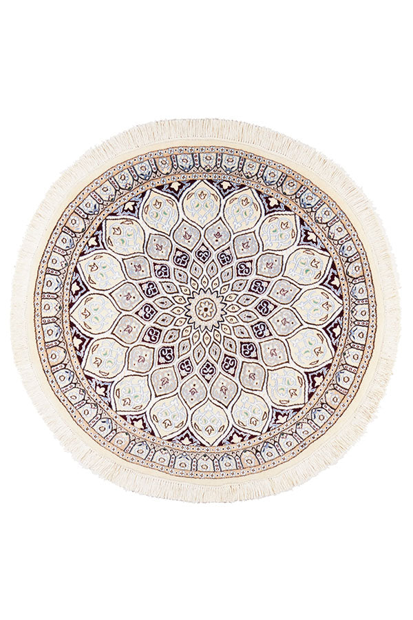 ナイン製ペルシャ絨毯、円形、中央メダリオンと細かな唐草模様