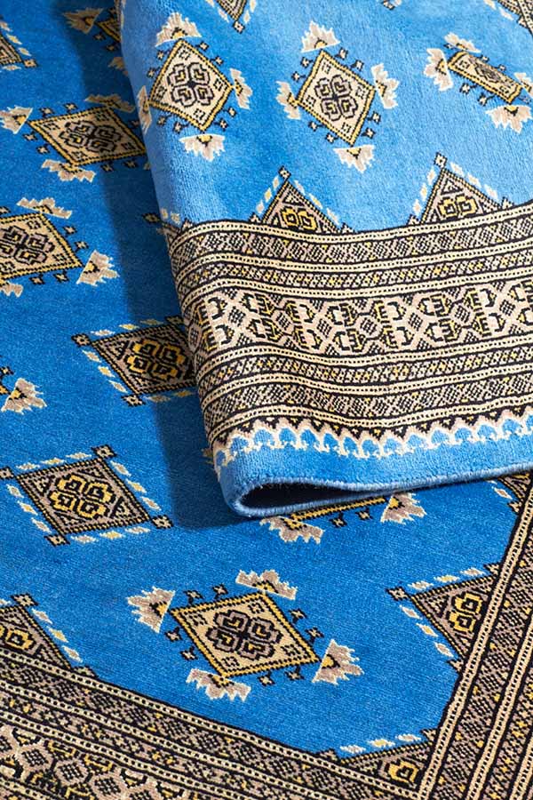 パキスタン絨毯　約170cm x 235cm