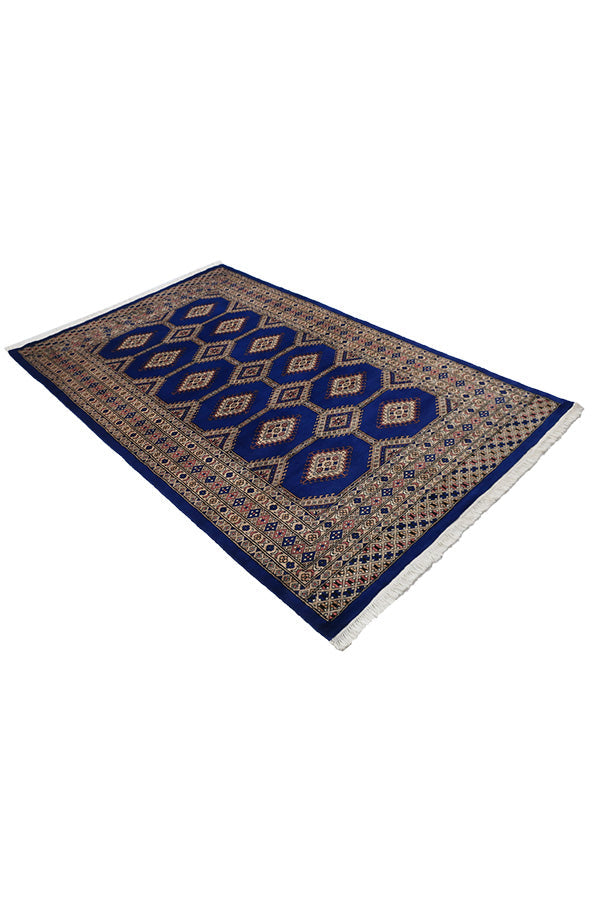 パキスタン絨毯　約133cm x 205cm