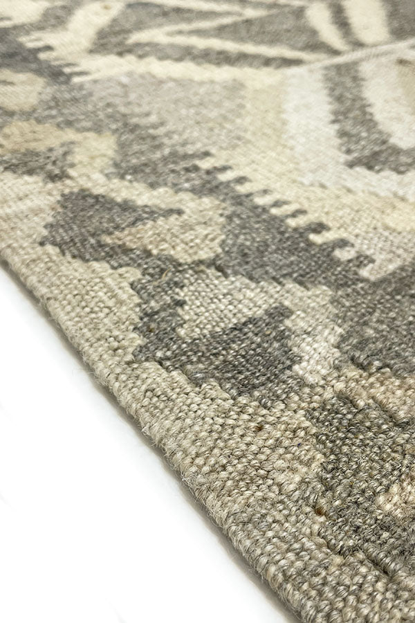 アフガニスタン産の手織りウールキリム、未染色のナチュラルな色合い