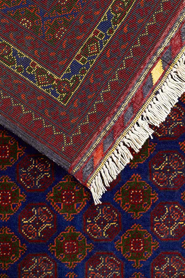トライバルラグ - 伝統的なホジャロシュナイ絨毯、レッドとネイビーのコントラスト