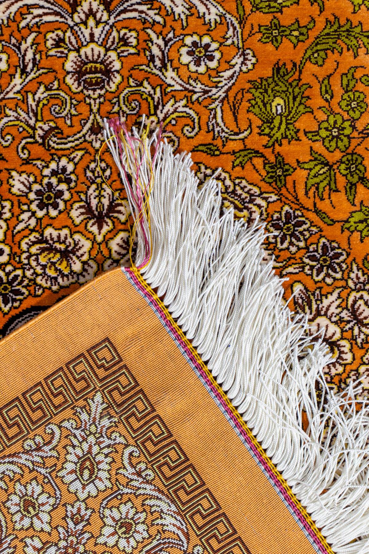 ペルシャ絨毯 | クム産 | ヌーリー工房 | 約82cm x 125cm - sathi-rugs.