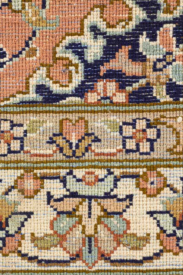 カシミールシルクウール絨毯 - 柔らかな織りの魅力
