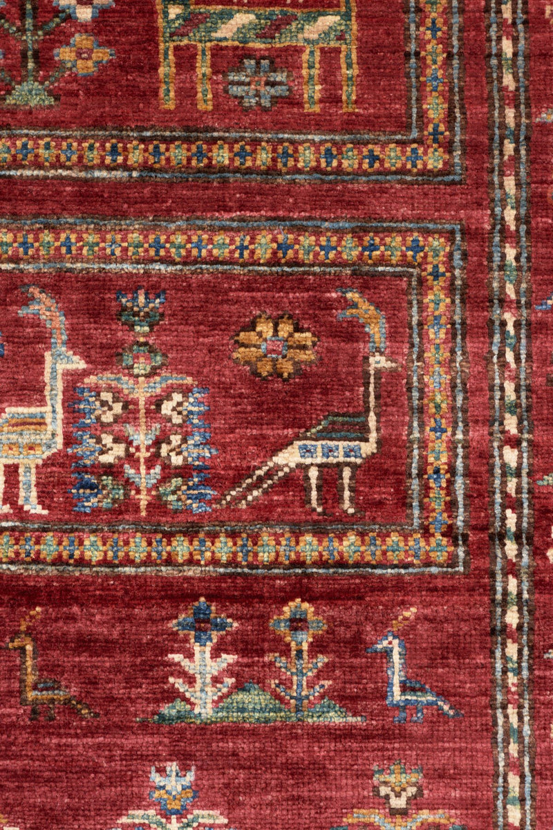 ガズニ地方のウールを使用したアフガニスタンの手織り絨毯、色むらアブラーシュが美しい
