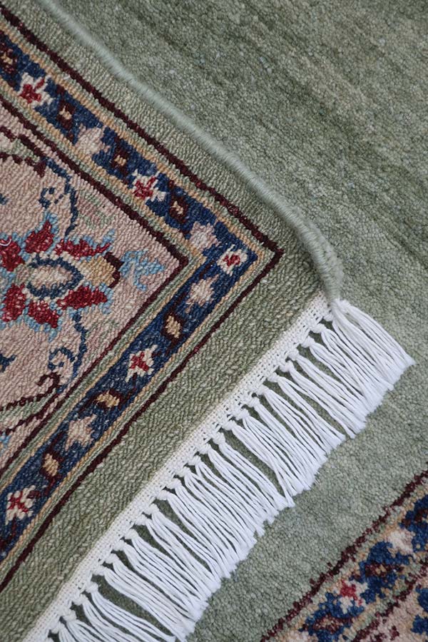 アフガニスタン絨毯の詳細