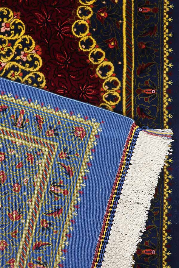 イラン・クム産、シャリヤール工房製のネイビーベースのシルクペルシャ絨毯玄関マット、緻密な唐草模様