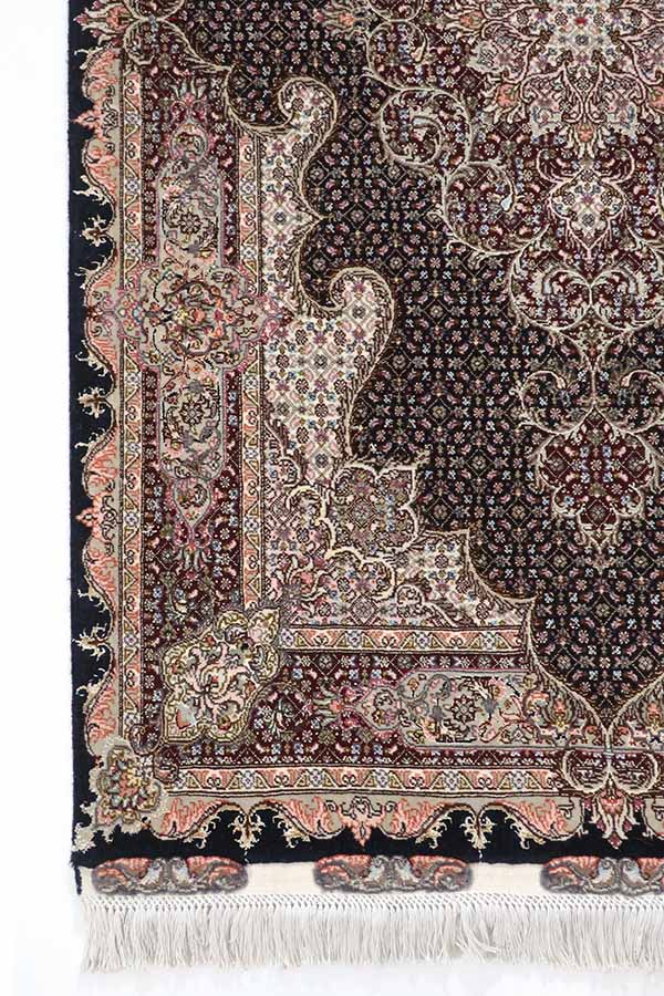 ペルシャ絨毯<br>タブリーズ<br>約102cm x 162cm　