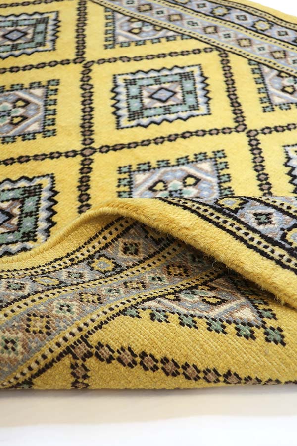 パキスタン絨毯黄色