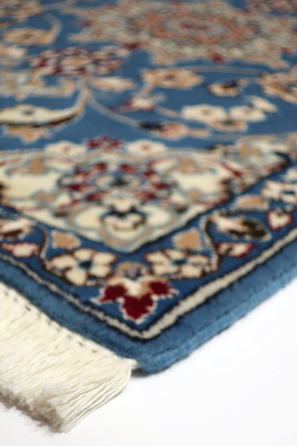 ペルシャ絨毯<br>ナイン<br>約50cm x 80cm