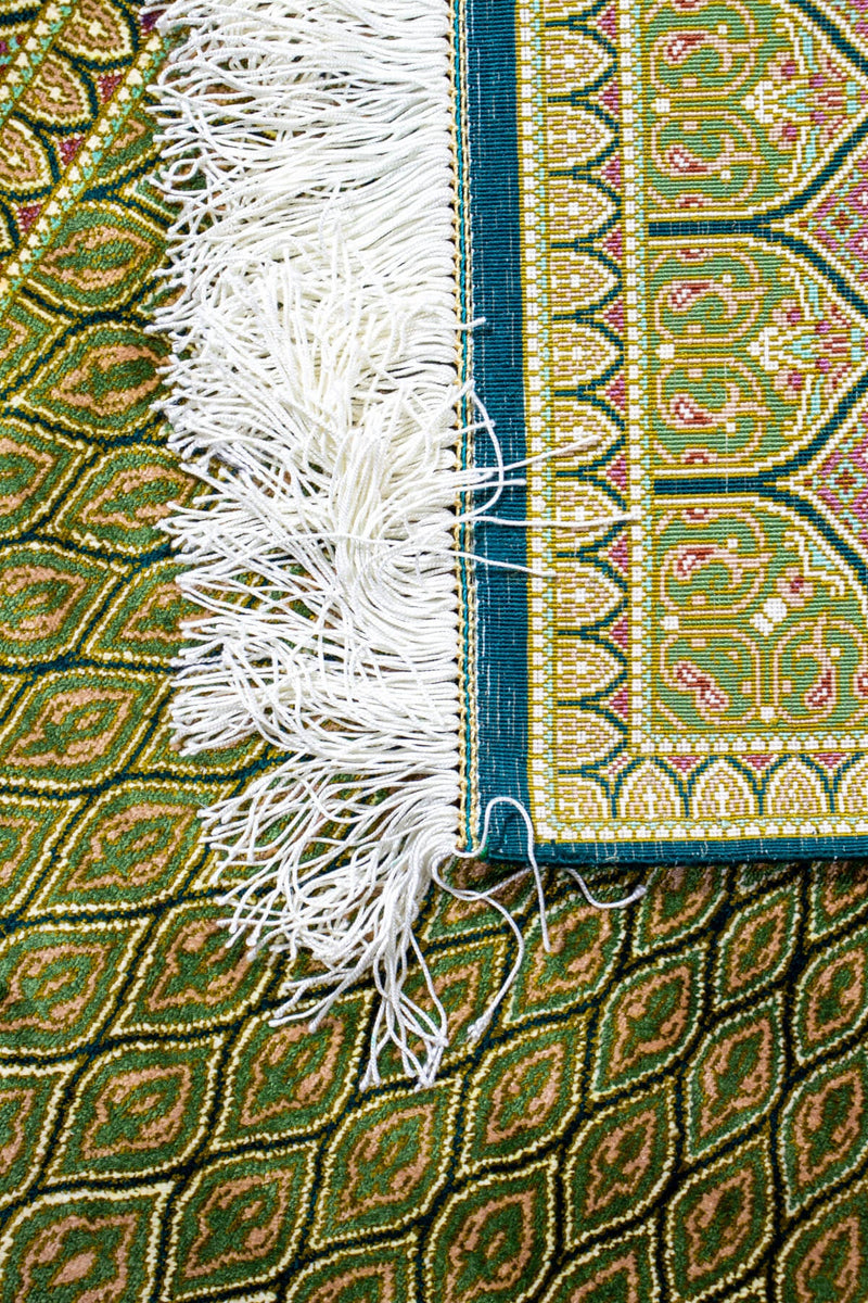 ワファイ工房製シルク手織りペルシャ絨毯、孔雀とモスク天井のモデルデザイン