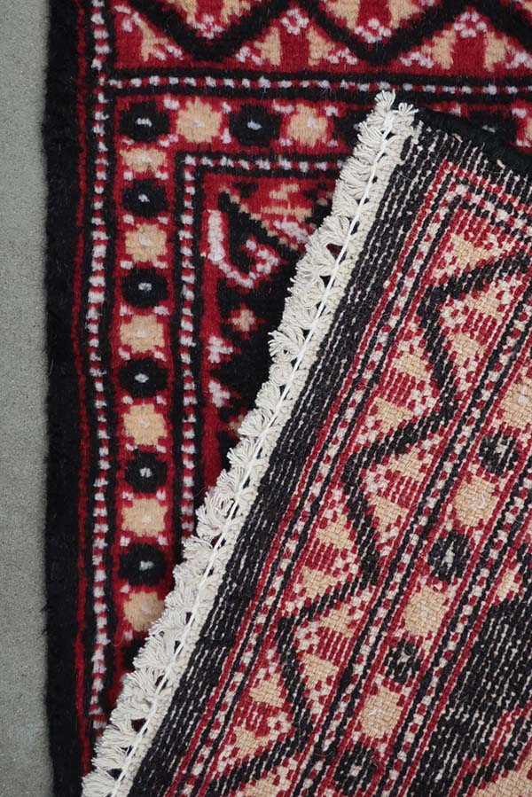 パキスタン絨毯<br>約43cm x 57cm