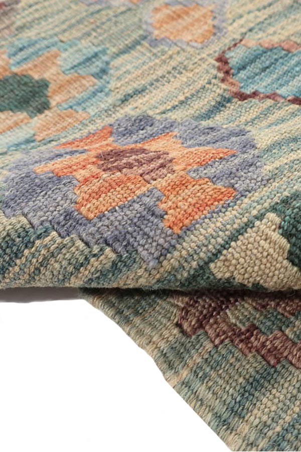 使い込むほどに柔らかくなるウールのキリム、アフガニスタンの伝統的手織り"