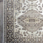 アイボリーのパキスタン絨毯