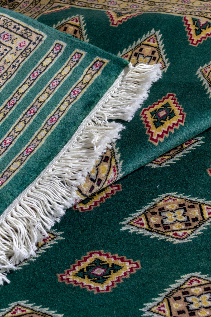 緑、グリーンのパキスタン絨毯