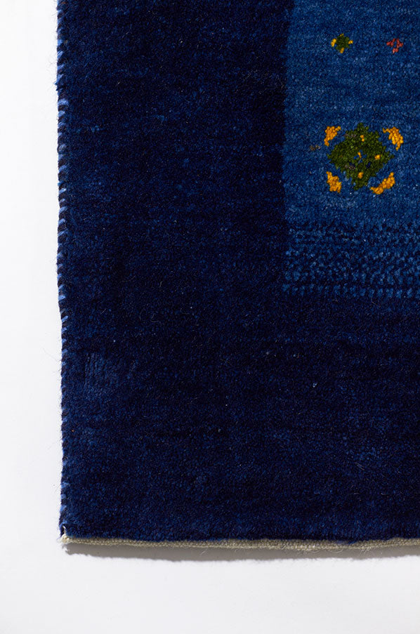インディゴブルーの手織り絨毯