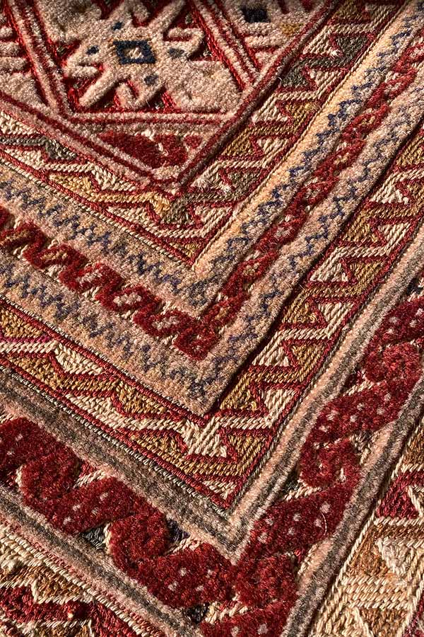 アフガニスタン産の手織りマシュワニキリム絨毯、サイズ87cm x 105cm