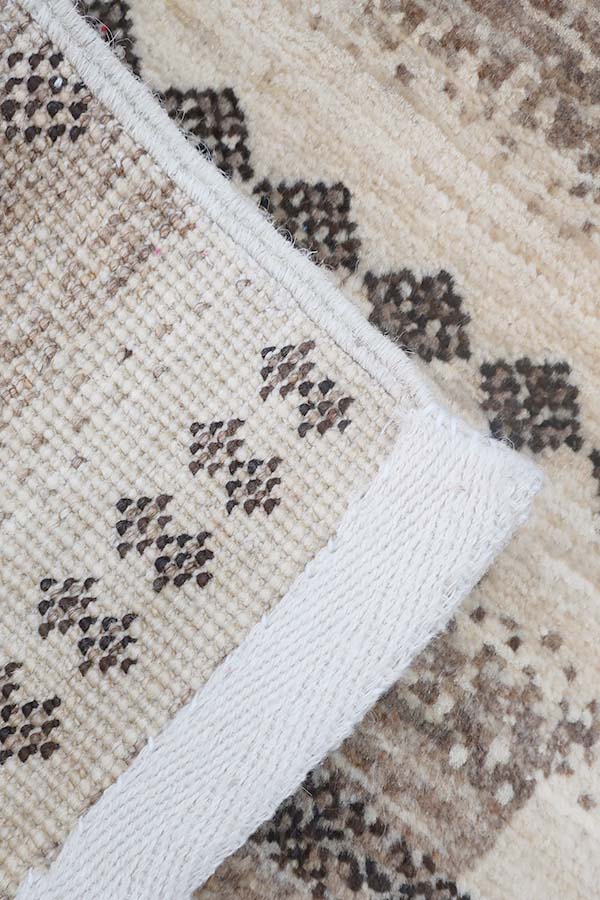 アフガニスタン産100%ウールの手織り絨毯