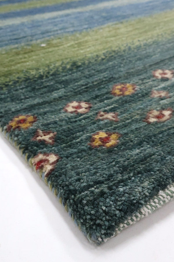 アフガニスタン絨毯　約77cm x 123cm