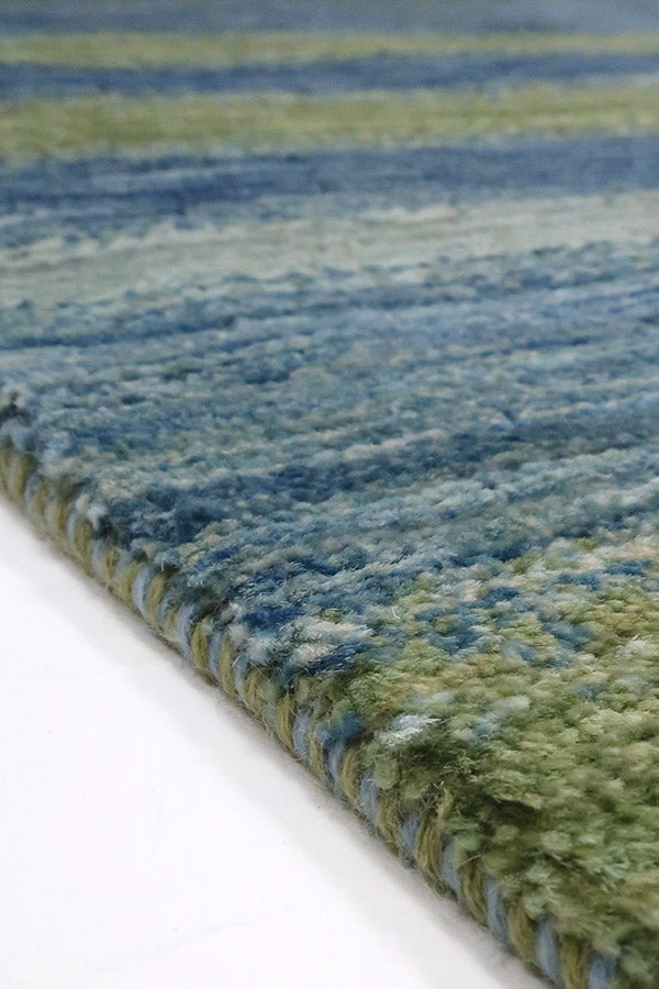 天然染料で染められた手織り絨毯