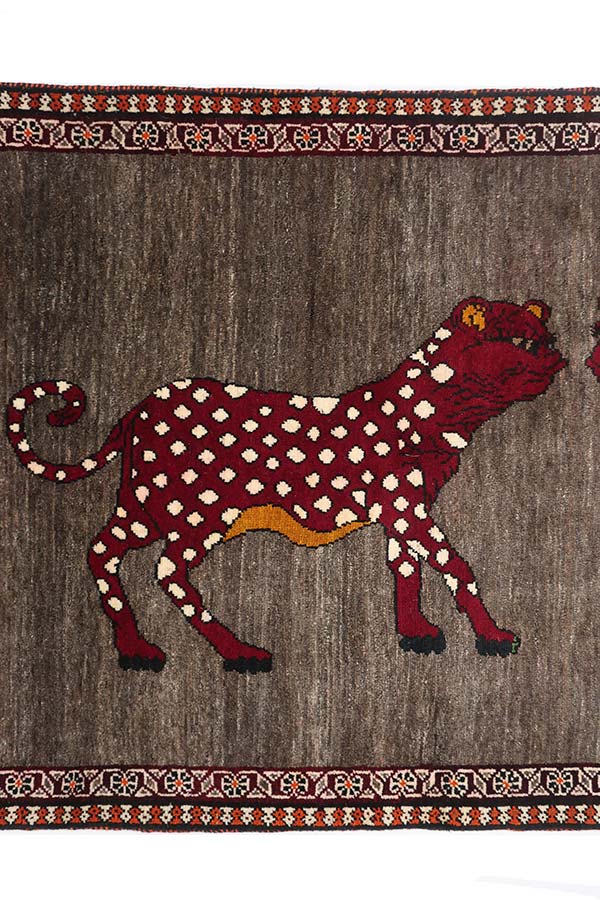 ペルシャシーラーズ産ライオン絨毯、二頭のヒョウ向き合うデザイン